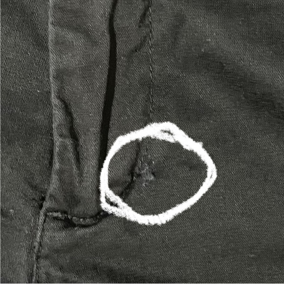 🎷 Banana Republic Shorts~Women’s Sz 2 Petite~Black~Cuffed Hem~Low-Mid Rise - Picture 10 of 10